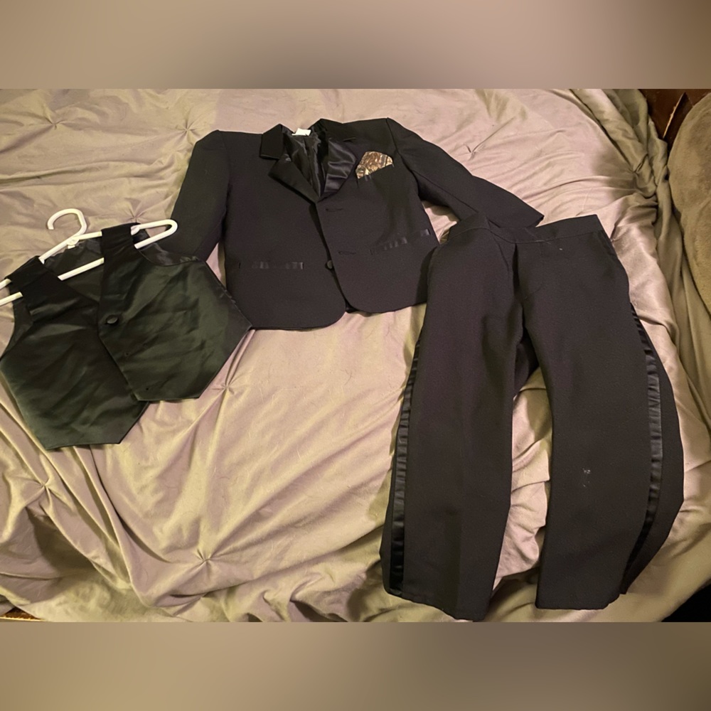 Toddler 4T Suit
